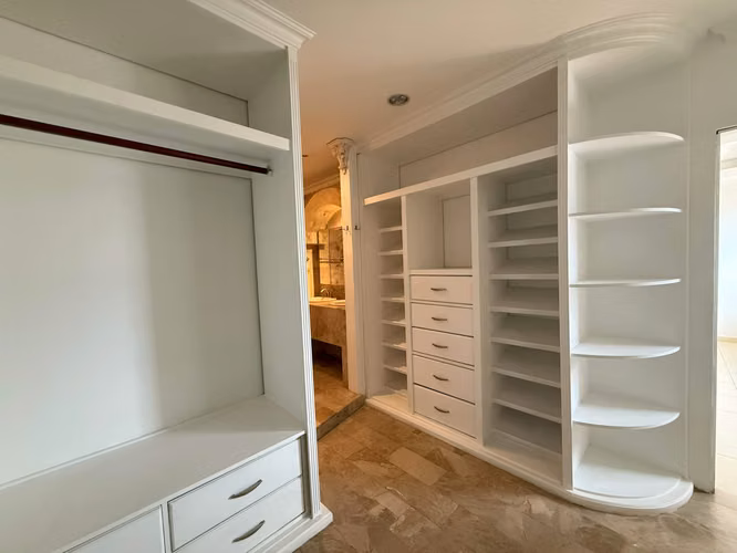 Se vende casa multinivel en Dos Mares. - Imagen 8