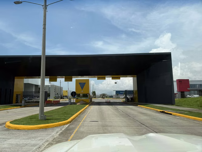 Venta ó Alquiler de Bodega en Zona Uno, Don Bosco 