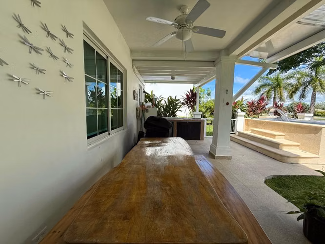 Vendo apartamento PH Bijao planta baja