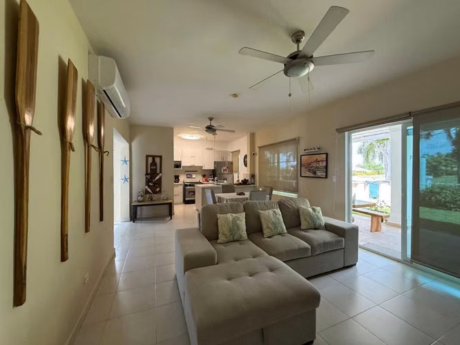 Vendo apartamento PH Bijao planta baja