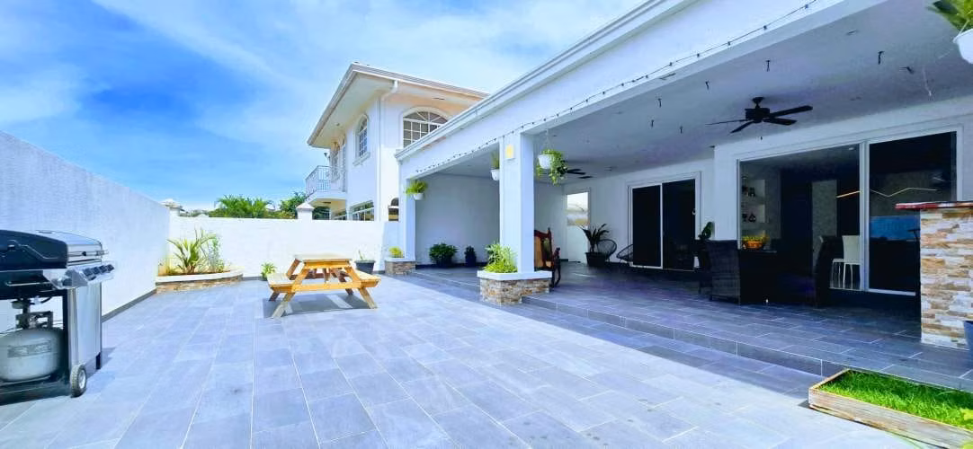 Alquiler de apartamento en Altos de Panamá.
