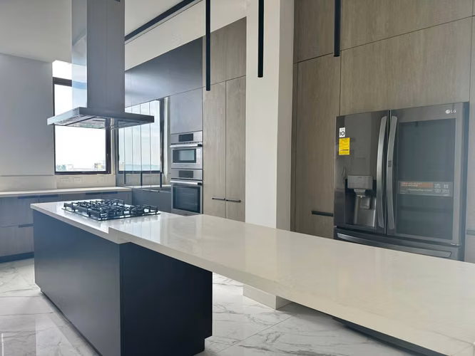 VENTA HERMOSO APARTAMENTO PH WATER FRONT, OCEAN REEF