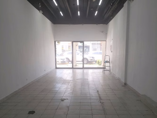 ALQUILER LOCAL COMERCIAL EN VIA ESPAÑA (13)