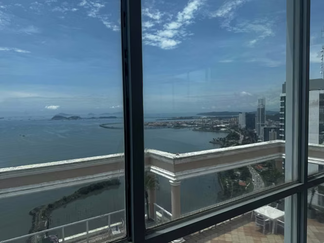 VISTAMARINA VENTA Disfruta de espectaculares vistas al mar con balcón  101 mt2 1recamara