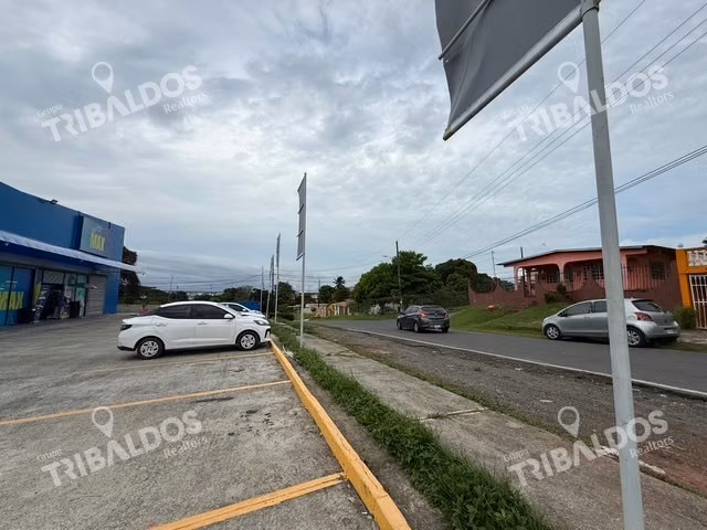 Se vende Local Comercial  en Chorrera con Galera Bodegas