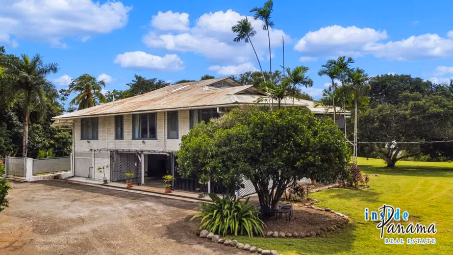 Casa Ejecutiva de 3 Recámaras en Puerto Armuelles Chiriquí Panamá