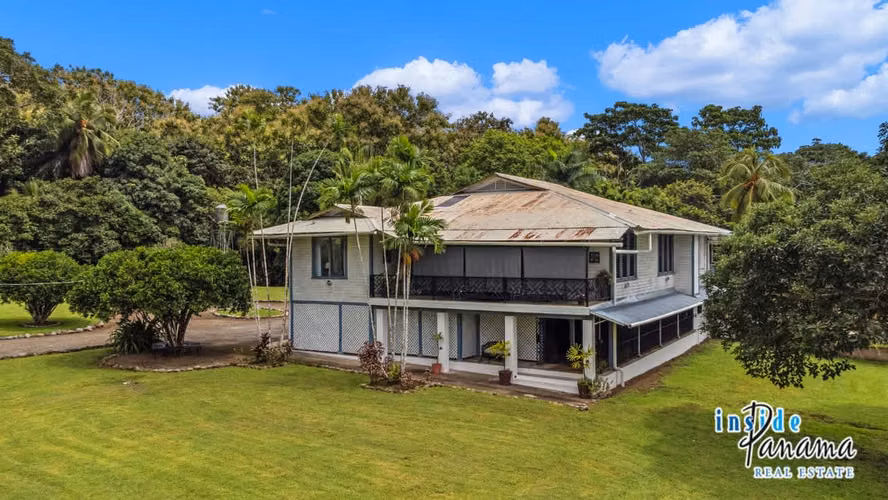 Casa Ejecutiva de 3 Recámaras en Puerto Armuelles Chiriquí Panamá