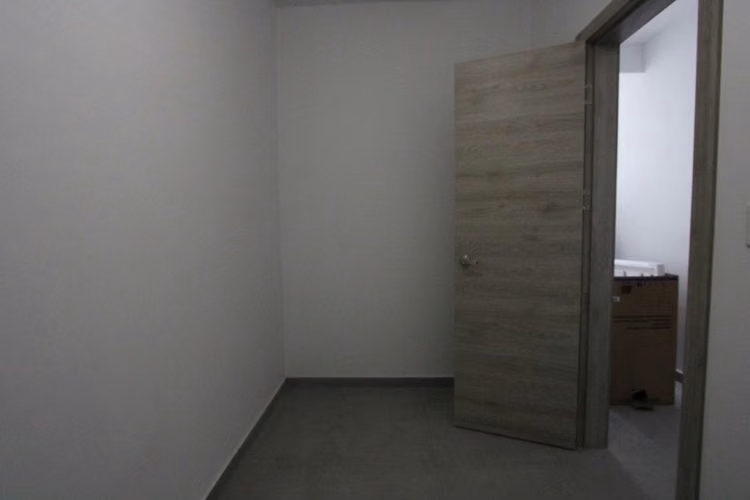 SE VENDE APARTAMENTO EN LA CRESTA, VÍA ESPAÑA