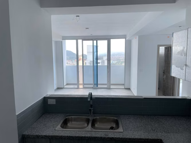 SE VENDE APARTAMENTO EN LA CRESTA, VÍA ESPAÑA