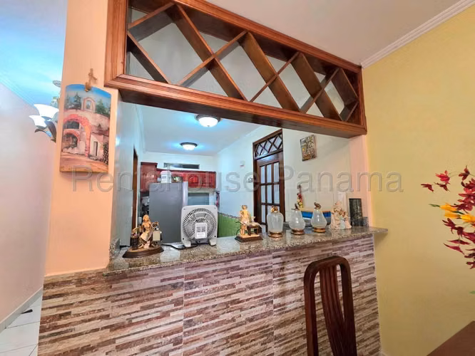 Vendo Apartamento Remodelado en PH Génesis Plaza, Betania 26-2560GG
