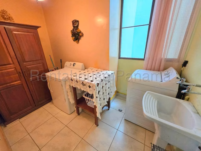 Vendo Apartamento Remodelado en PH Génesis Plaza, Betania 26-2560GG
