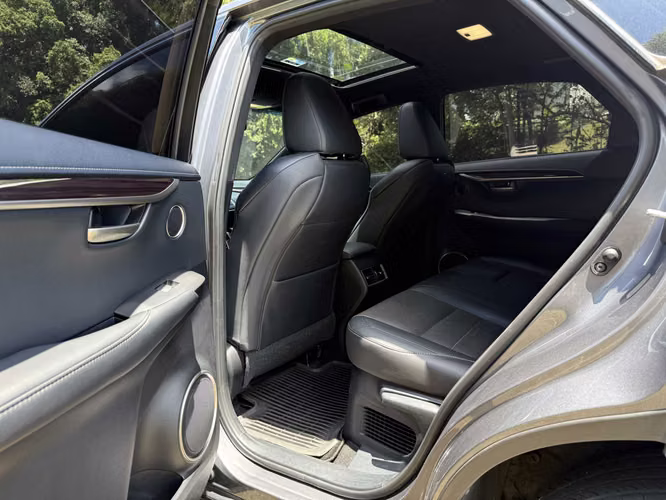 Lexus NX300h F-Sport