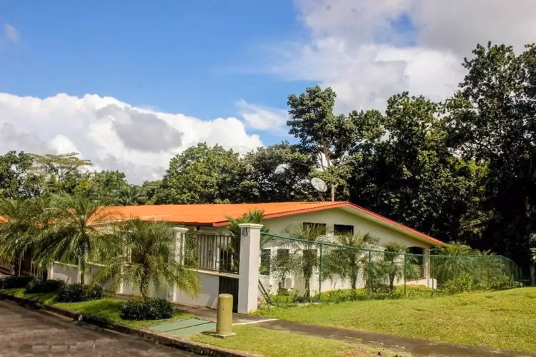 Melissa Foster Luxury Alquila Lujoso Apartamento en PH The Point, Punta Paitilla MF780