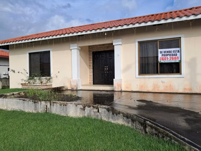 Banco Vende Casa en el Residencial Piamonte, David