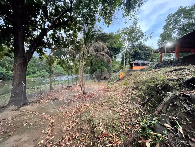 Venta de Lote con y Mejoras en El Carriazo, San Martín - Imagen 3