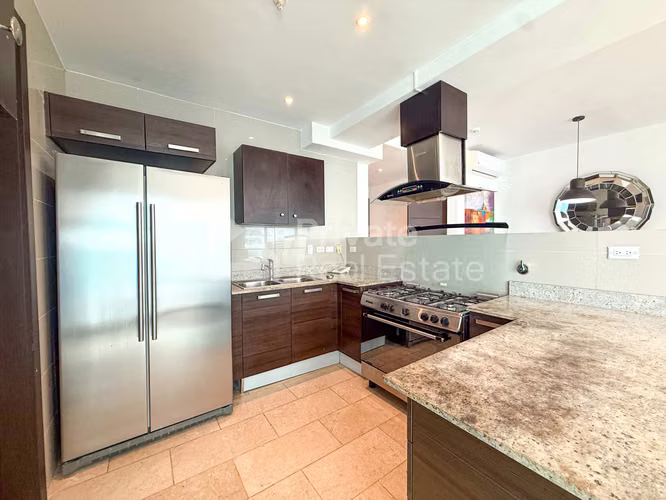 Venta de moderno apartamento en PH Grand Tower, Punta Pacífica