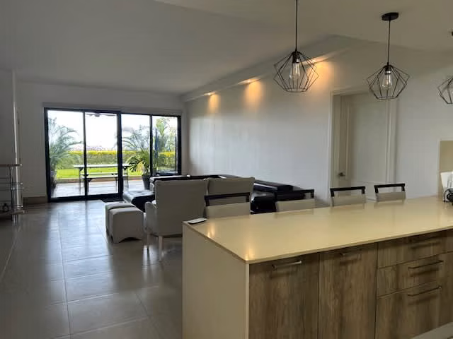 Se Vende Hermosa Propiedad Con Vista al Mar en Punta Caelo - Imagen 4