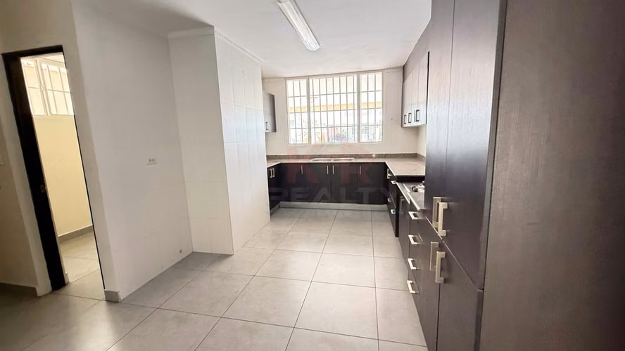 VENTA EN BRISAS DEL GOLF: CASA DE 298 M², 3 RECÁMARAS, ÁREA SOCIAL COMPLETA – $310,000 - Imagen 7