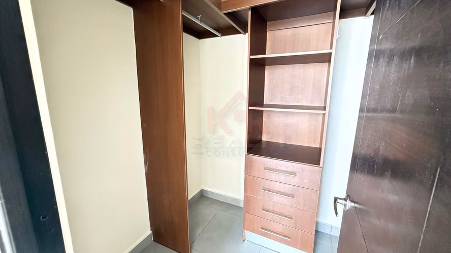 VENTA EN BRISAS DEL GOLF: CASA DE 298 M², 3 RECÁMARAS, ÁREA SOCIAL COMPLETA – $310,000 - Imagen 11