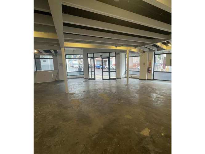 CASCO ANTIGUO / PH PLAZA CENTRAL / 240 M2 / FRENTE A VIA EN ESQUINA - Imagen 4