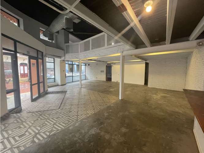 CASCO ANTIGUO / PH PLAZA CENTRAL / 240 M2 / FRENTE A VIA EN ESQUINA - Imagen 10