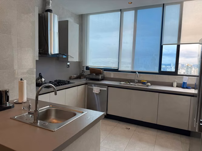 Melissa Foster Luxury Alquila Hermoso Apto OCEAN FRONT Piso 41 MFR1741