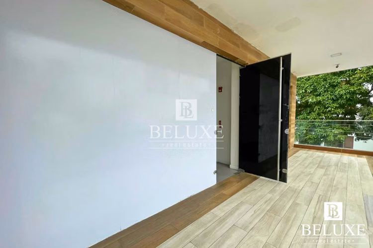 ALQUILER DE LOCAL COMERCIAL EN FLOR PLAZA, BELLA VISTA (P) (12)
