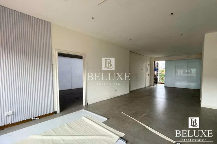 ALQUILER DE LOCAL COMERCIAL EN FLOR PLAZA, BELLA VISTA (P) (12)