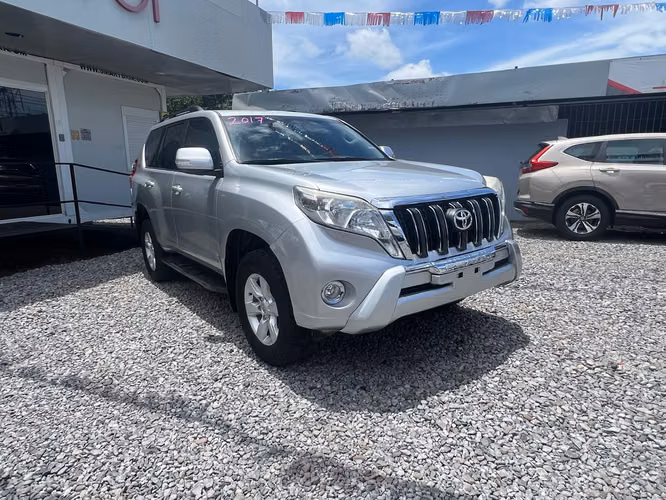 ¡TOYOTA PRADO 2017 AUTOMATICA! (DISPONIBLE EN DAVID CHIRIQUÍ)