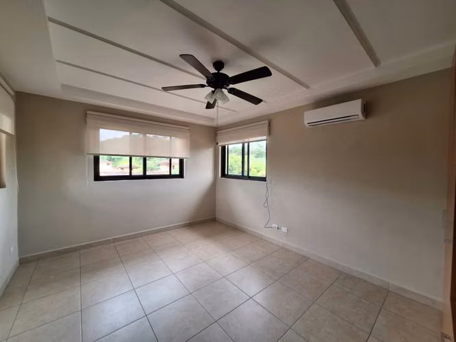 Se vende casa en Embassy Club - Imagen 8