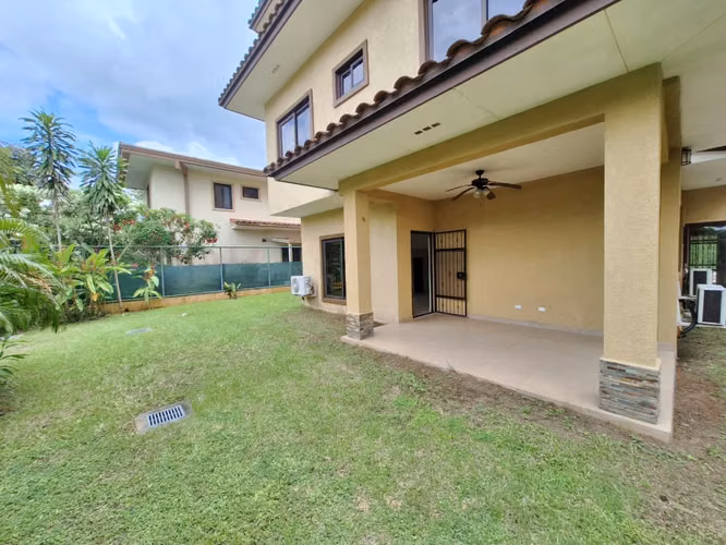 Se vende casa en Embassy Club - Imagen 6
