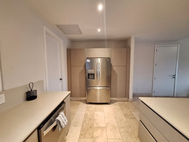 Se alquila apartamento en Marina Village