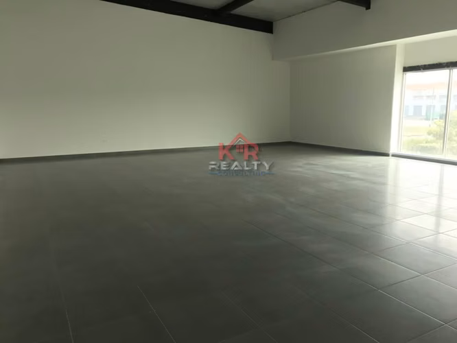 OFIBODEGA EN PARQUE INDUSTRIAL LAS AMÉRICAS $490,000 VENTA o 2,700 ALQUILER.