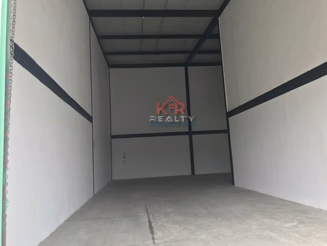 OFIBODEGA EN PARQUE INDUSTRIAL LAS AMÉRICAS $490,000 VENTA o 2,700 ALQUILER.