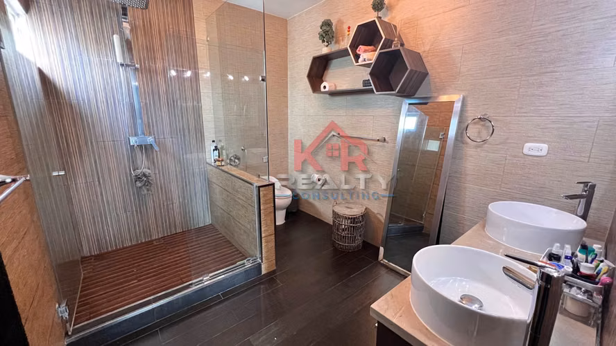 VENTA DE APARTAMENTO EN SAN FRANCISCO P.H JOY TOWER VISTA A LA CIUDAD, AMOBLADO.