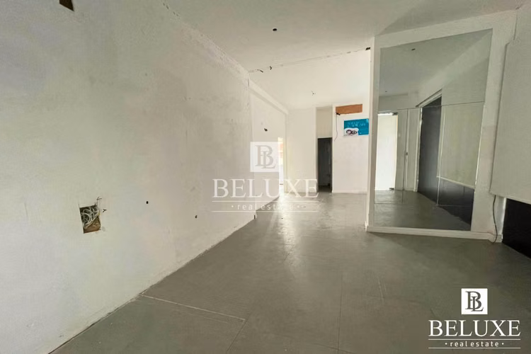ALQUILER DE LOCAL COMERCIAL EN FLOR PLAZA, BELLA VISTA (P) (12)