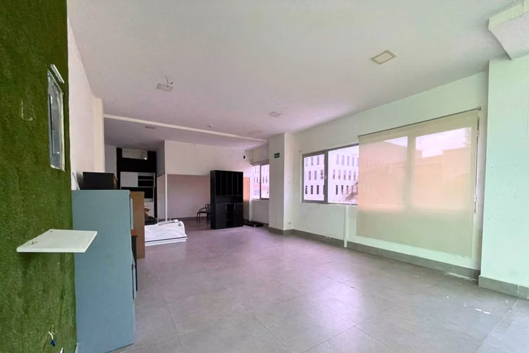 ALQUILER DE LOCAL COMERCIAL EN FLOR PLAZA, BELLA VISTA (12)