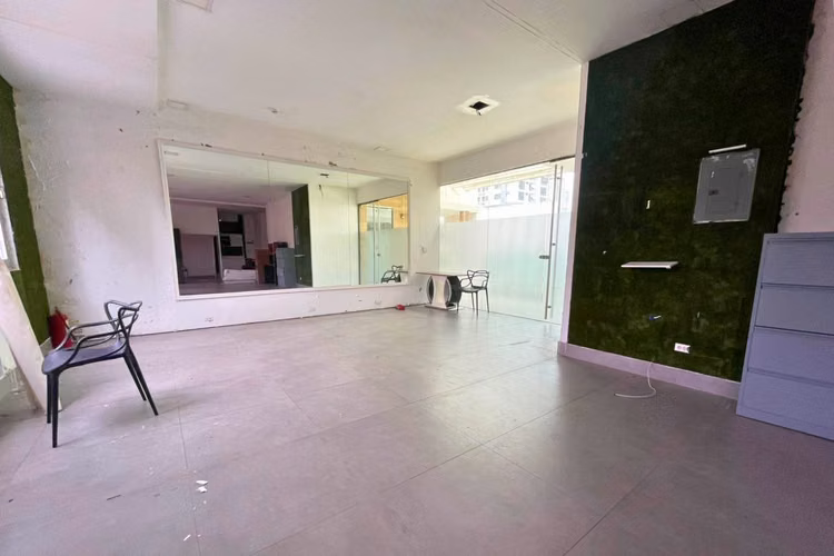 ALQUILER DE LOCAL COMERCIAL EN FLOR PLAZA, BELLA VISTA (12)