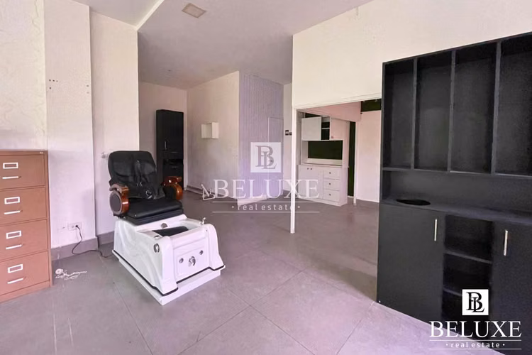 ALQUILER DE LOCAL COMERCIAL EN FLOR PLAZA, BELLA VISTA (12)