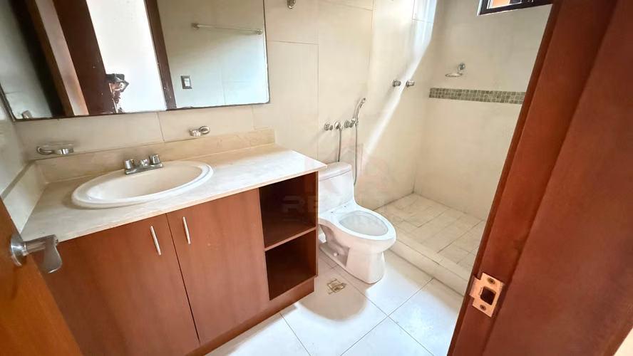 CASA EN VENTA EN PH EL DORAL – COSTA SUR | 4 RECÁMARAS