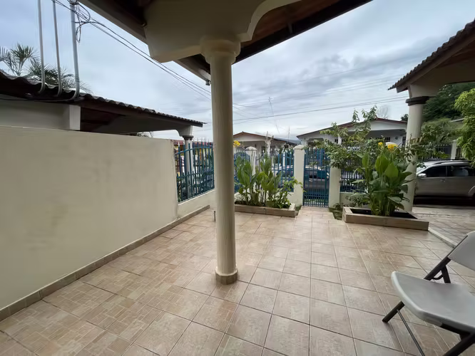 VENTA CASA BRISAS DEL GOLF - Imagen 3