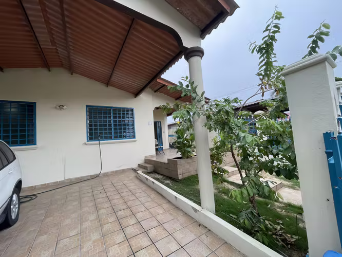 VENTA CASA BRISAS DEL GOLF - Imagen 2