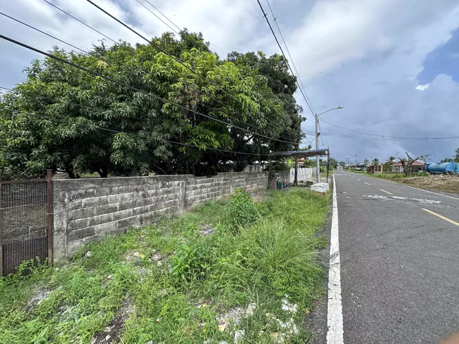 Se vende Terreno con casa en Pacora