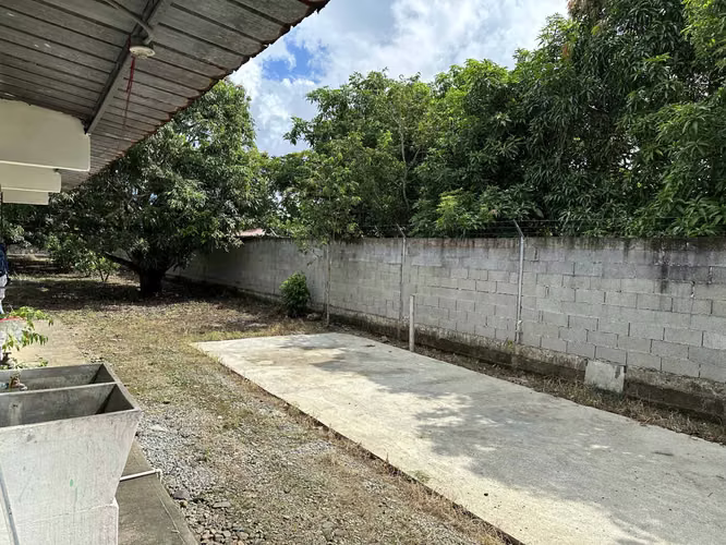 Se vende Terreno con casa en Pacora