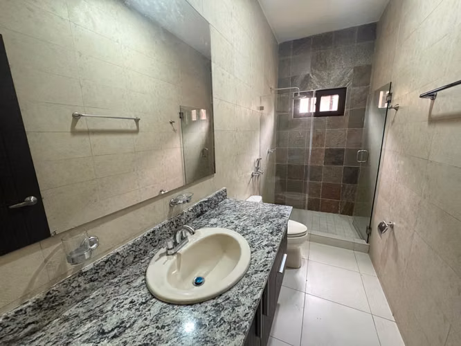 VENDO HERMOSA CASA DE 744 METROS EN COSTA SUR SUNSET COAST