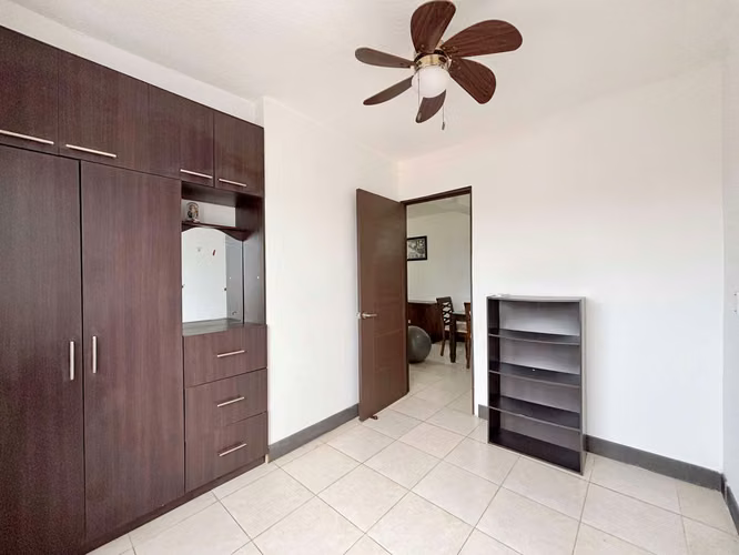 Oportunidad Parque Lefevre 76m2 Precio $128,000 Amoblado - PH Sorrento
