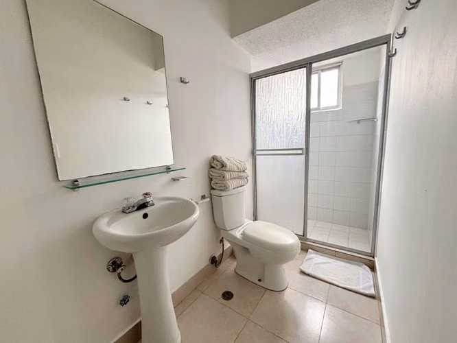 Oportunidad Parque Lefevre 76m2 Precio $128,000 Amoblado - PH Sorrento