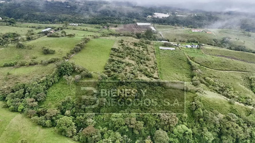 Terreno en Chiriqui, 3.1 hectareas en Cordillera