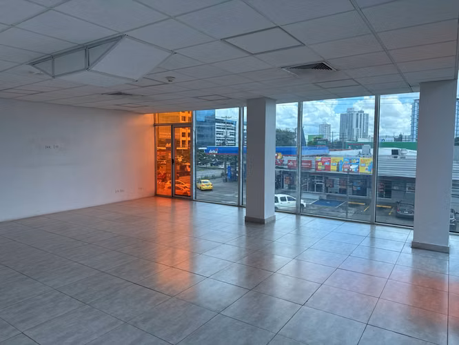 Se Alquilan Oficinas desde 55 mts en Ricardo J. Alfaro - Imagen 4