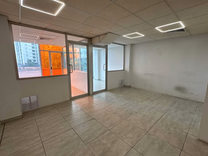 Se Alquilan Oficinas desde 55 mts en Ricardo J. Alfaro - Imagen 6